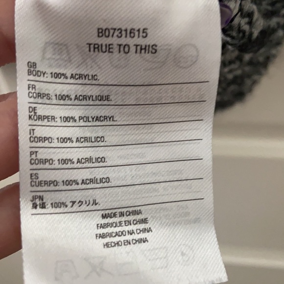 Volcom black and white cowl neck sweater - Picture 4 of 12